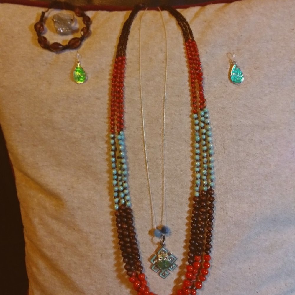 'Delighting in the Breeze' Jewelry Collection